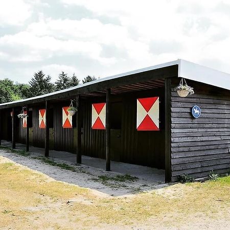 Sfeervol Chalet In Het Bos Nunspeet Exterior photo